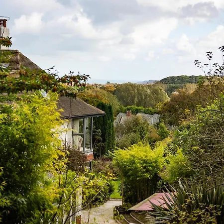 Hawkwood Court - With Hot Tub, Cinema, Gym, Games & Outdoor Kitchen Scarborough
